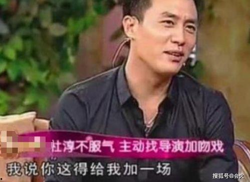 刘大锤最新爆料两人靠窗亲吻,明星情侣甜蜜靠窗亲吻瞬间